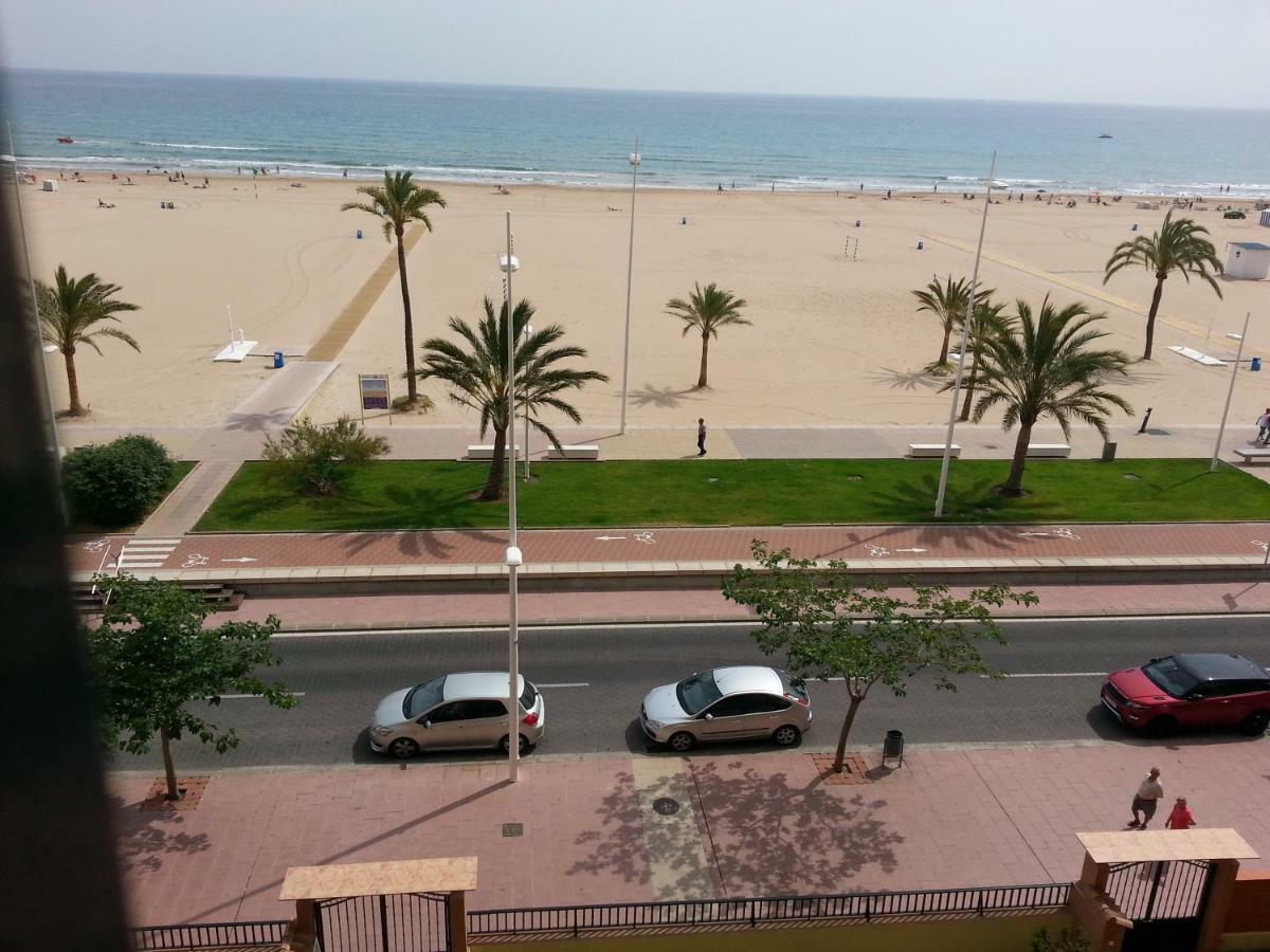 Magnificos Apartamentos Ondina En La Primera Linea De La Playa De Gandie Extérieur photo